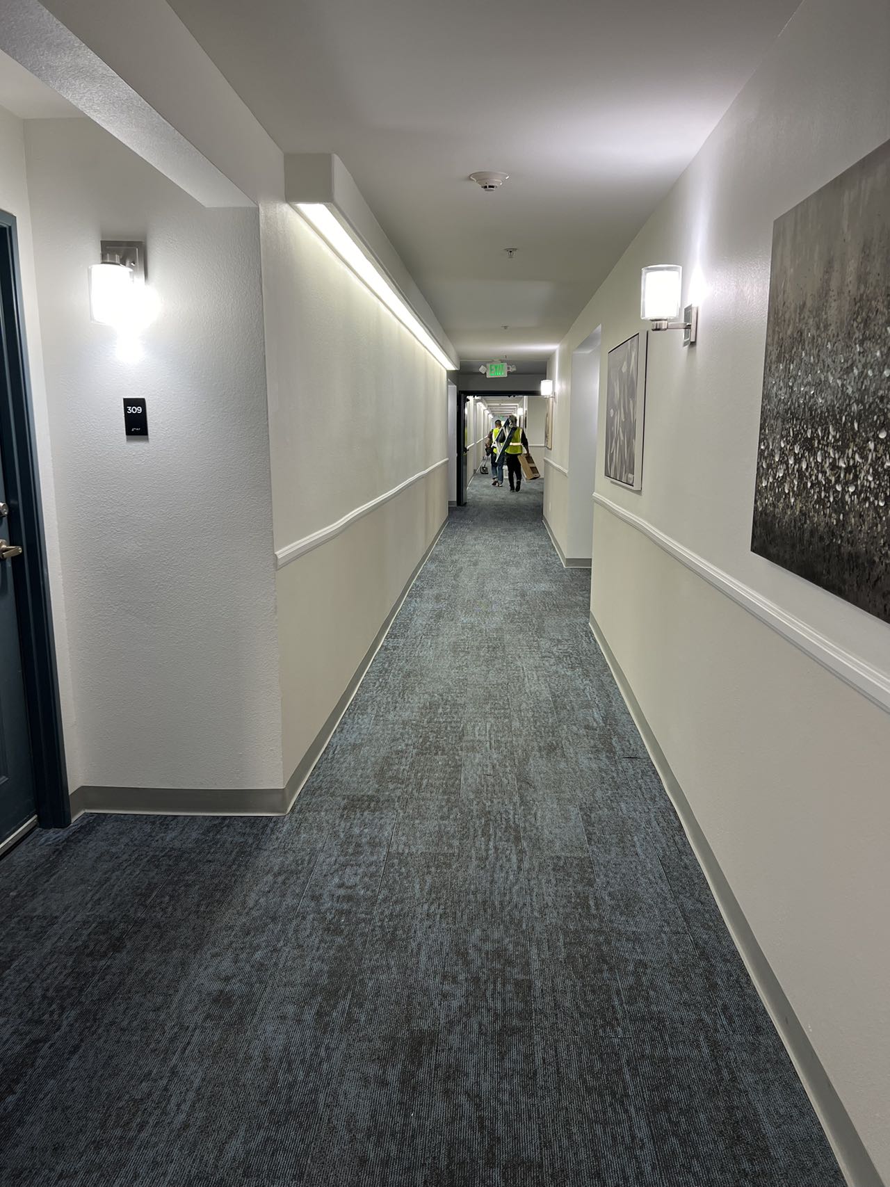 Common corridor and lighting