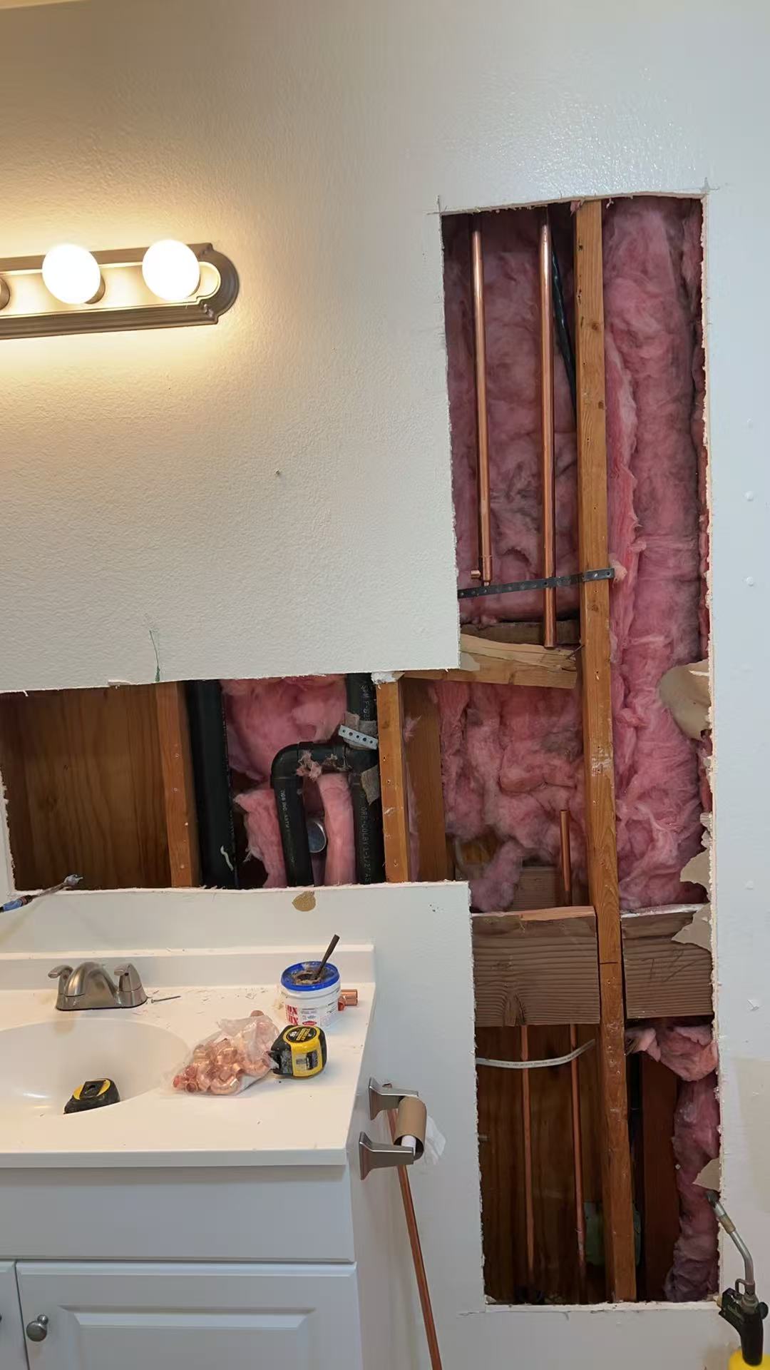 Vanity water supply pipework