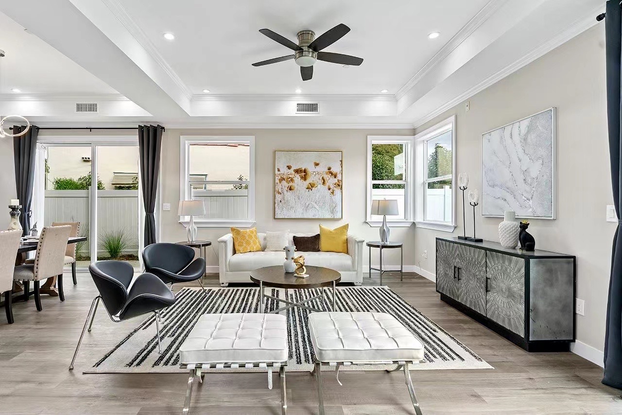 Light-filled living spaces