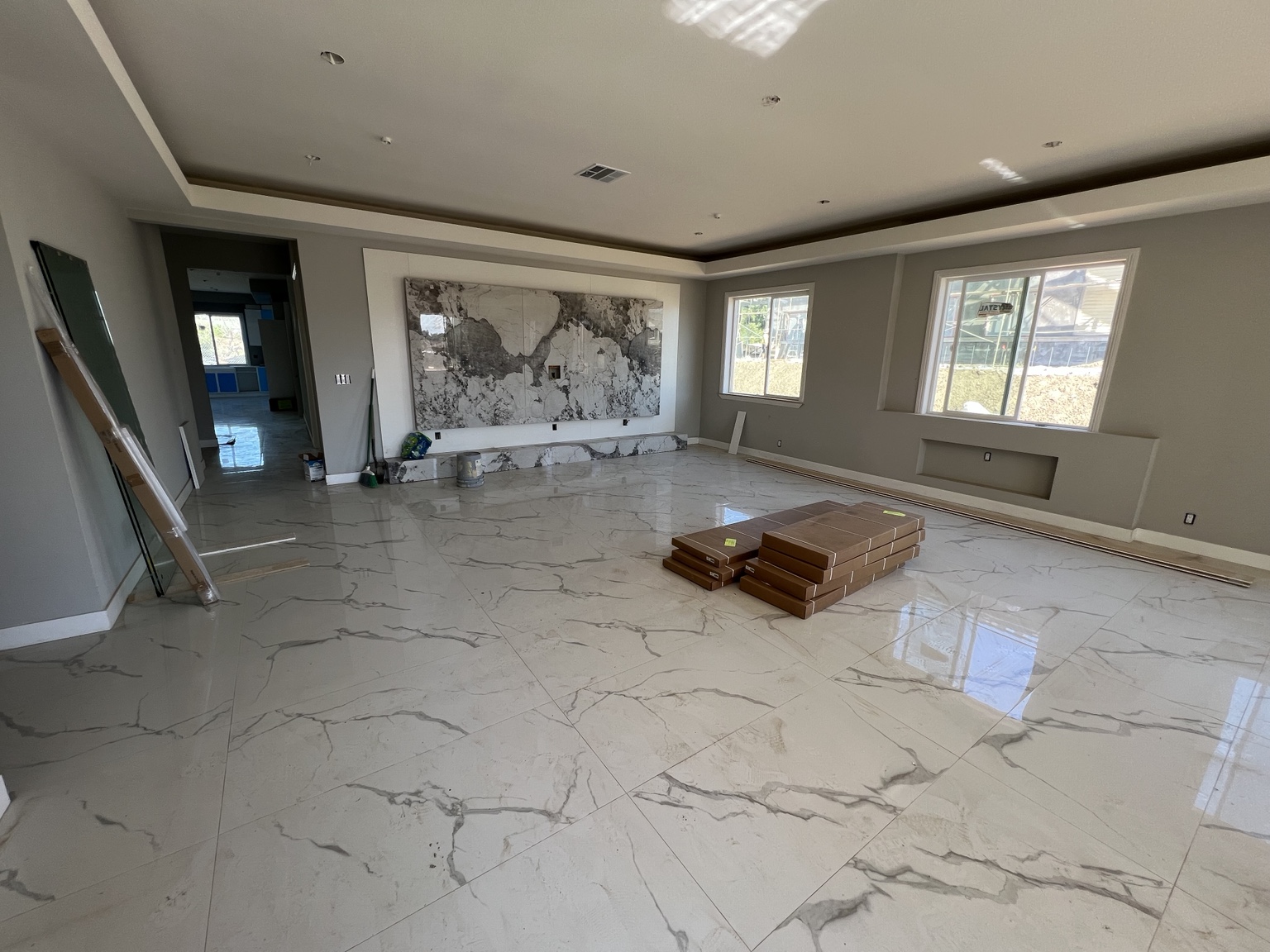 Living room finishing work