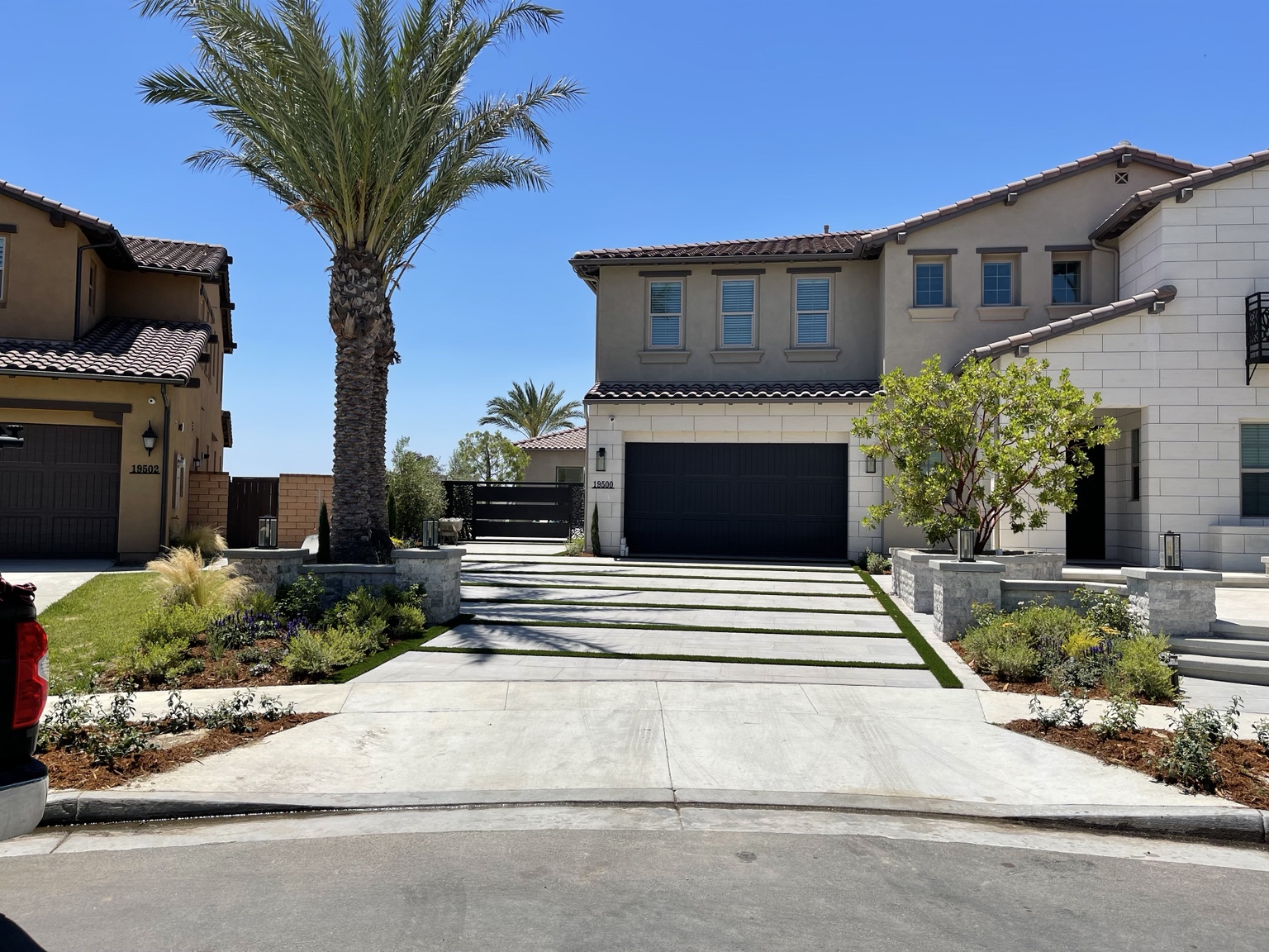 Entrance and driveway